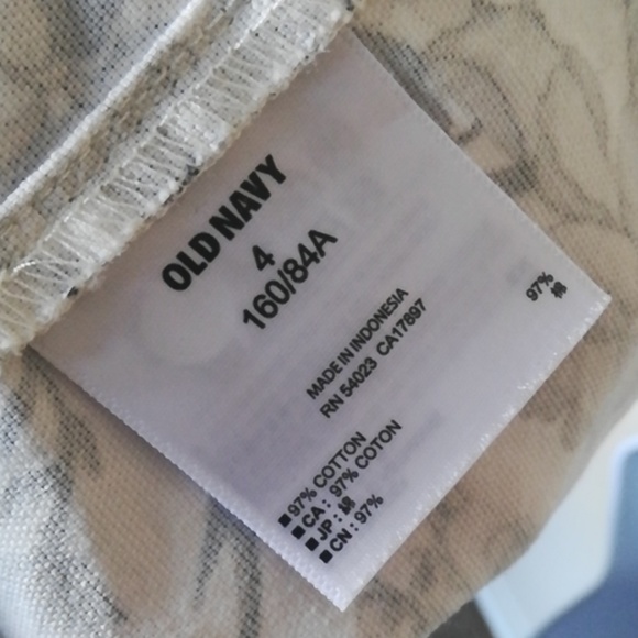 2 small dresses - Picture 5 of 7